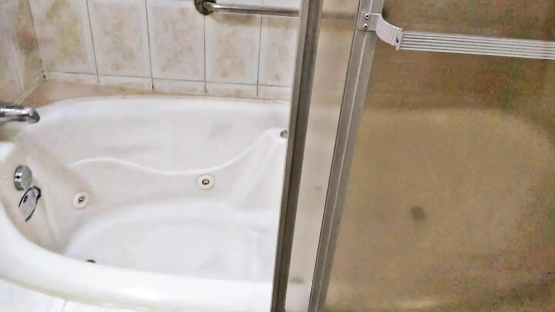 Homestay Habitacion Amoblada Disponible Wifi Rapido Alojamiento Solo 1 Persona Quito Ecuador